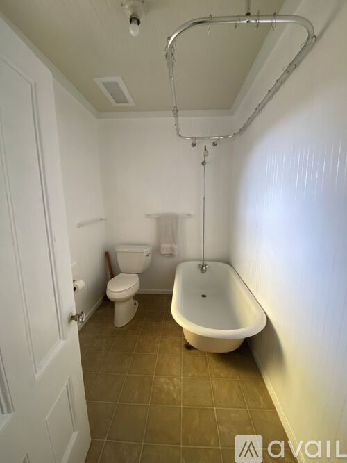 211 Plateau Ave 1 Single Family Home for Rent - Photo gallery 5