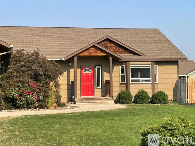 2208 N Spar Lane- - MARTIN 5 Beds Single Family Home for Rent - Photo gallery 1