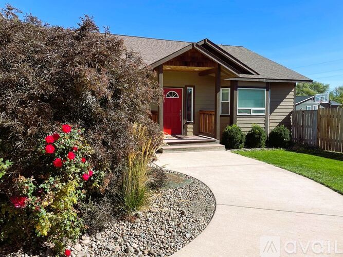 2208 N Spar Lane- - MARTIN 5 Beds Single Family Home for Rent - Photo gallery 2
