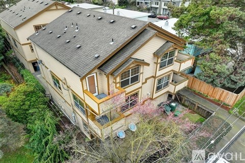 2007 Northeast 85Th Street 3 Beds Apartment for Rent