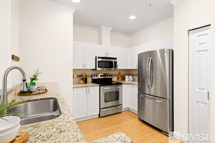 18505 Southeast Newport Way 2 Beds Condo for Rent - Photo gallery 5
