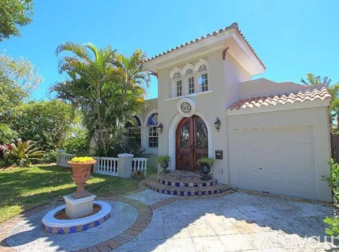 522 Sunset Road 3 Beds Apartment for Rent