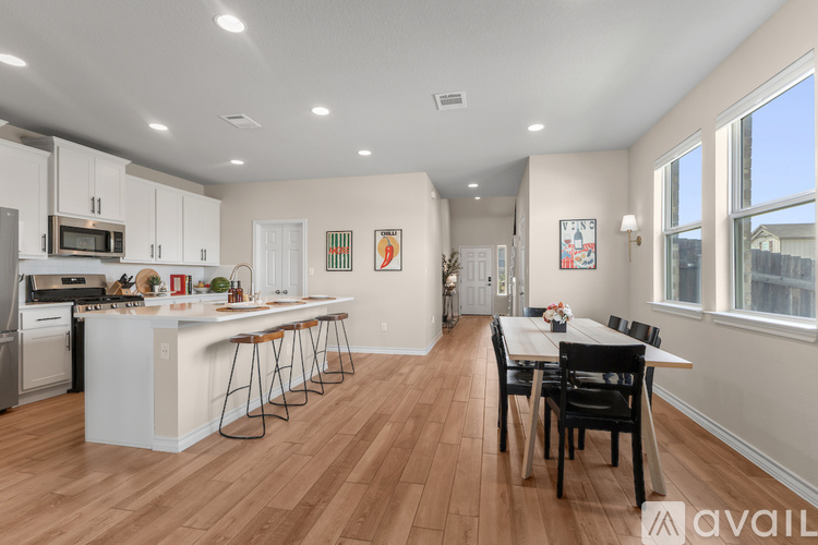 936 Eves Necklace Drive 3 Beds Single Family Home for Rent - Photo gallery 4