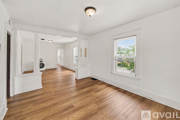 29 Coldbrook Street Northeast 2 Beds Apartment for Rent - Photo gallery 3