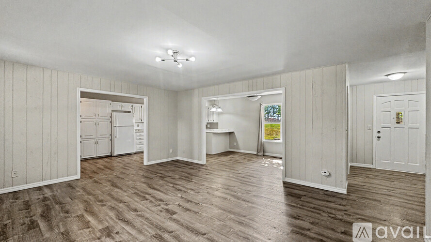 2001 Pine Woods Rd 4 Beds Single Family Home for Rent - Photo gallery 2