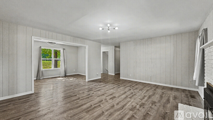 2001 Pine Woods Rd 4 Beds Single Family Home for Rent - Photo gallery 3