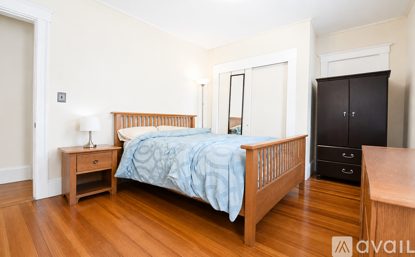 18 Hunnewell Ave 3 Beds Apartment for Rent - Photo gallery 3