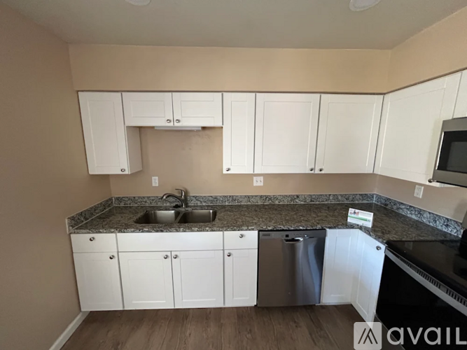 9173 Lander St 3 Beds Single Family Home for Rent - Photo gallery 3