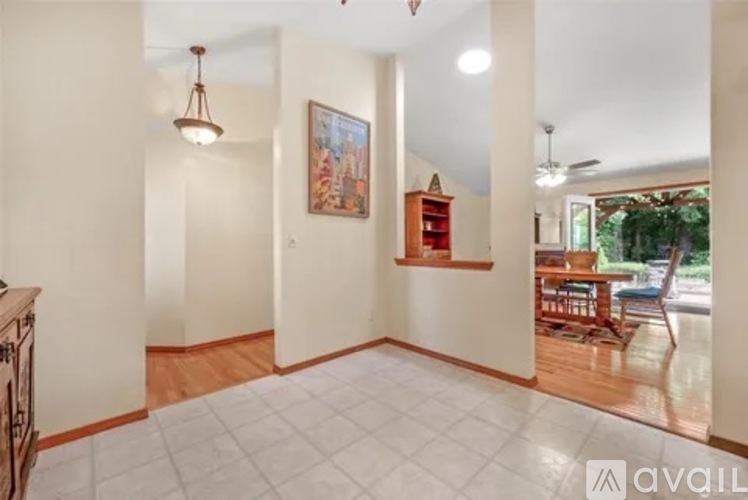 20429 81st Drive Northeast 3 Beds Single Family Home for Rent - Photo gallery 2