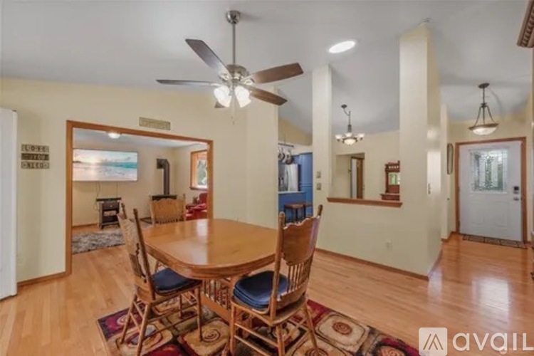 20429 81st Drive Northeast 3 Beds Single Family Home for Rent - Photo gallery 4
