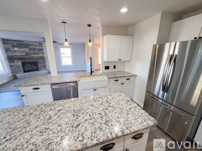 8252 S Evening Dr 4 Beds Single Family Home for Rent - Photo gallery 3