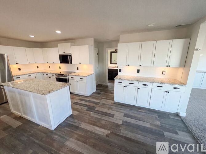 8252 S Evening Dr 4 Beds Single Family Home for Rent - Photo gallery 5
