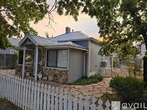 213 Bower Avenue 2 Beds Apartment for Rent