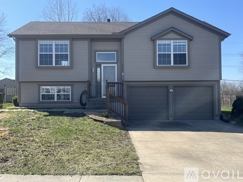 1407 Spruce Dr 3 Beds Apartment for Rent