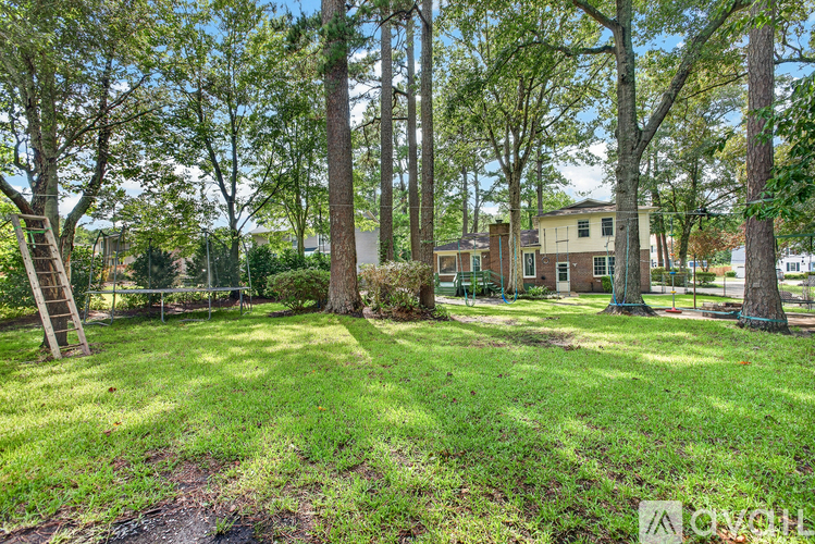 614 Clover Dr 4 Beds Single Family Home for Rent - Photo gallery 5