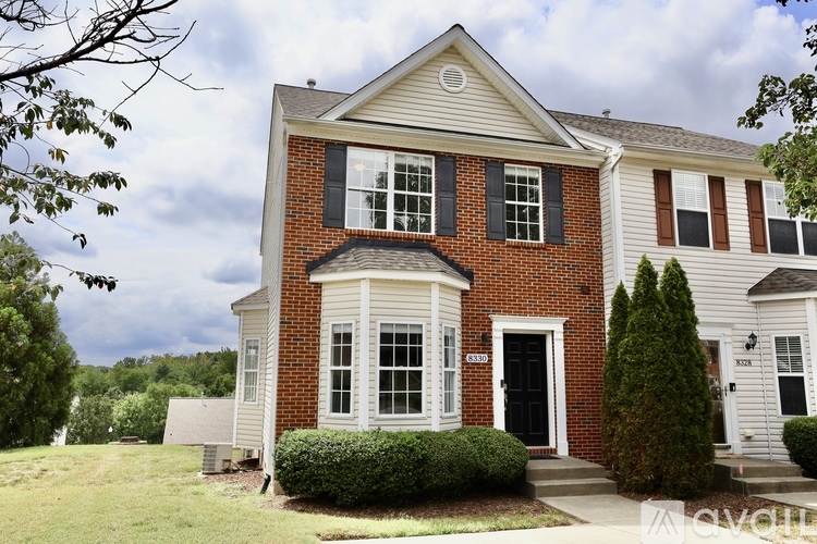 8330 Bratt Avenue 3 Beds Townhouse for Rent - Photo gallery 1