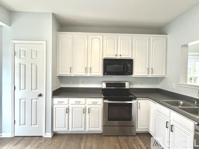 8330 Bratt Avenue 3 Beds Townhouse for Rent - Photo gallery 4