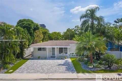 638 Southwest 5Th Avenue 3 Beds Apartment for Rent