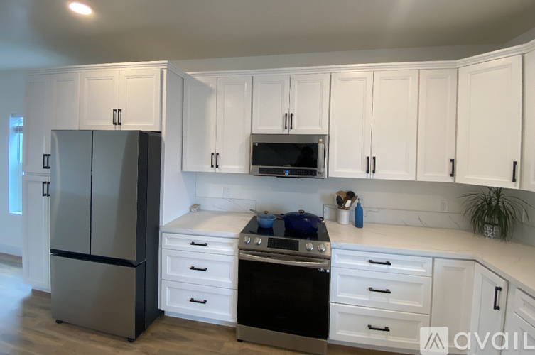 770 Delaware St 4 Beds Single Family Home for Rent - Photo gallery 3