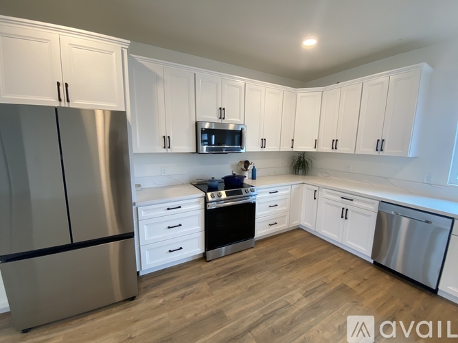 770 Delaware St 4 Beds Single Family Home for Rent - Photo gallery 4