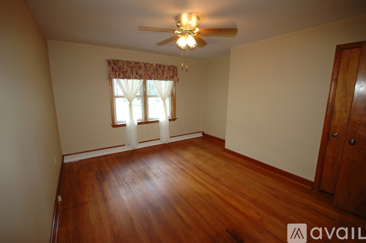 195 Robbinsville Edinburg Road 2 Beds Single Family Home for Rent - Photo gallery 3