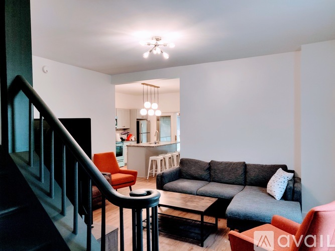 56 Seminary Ave 5 Beds Single Family Home for Rent - Photo gallery 3