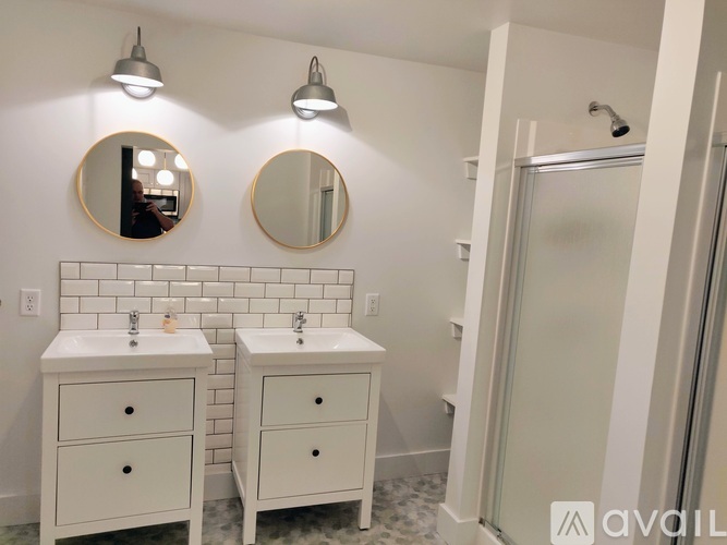56 Seminary Ave 5 Beds Single Family Home for Rent - Photo gallery 5