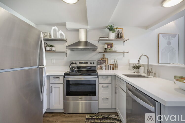 425 Vine St 1 Condo for Rent - Photo gallery 3