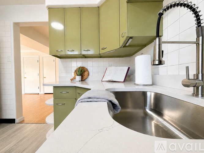 6930 Jamieson Ave 2 Beds Apartment for Rent - Photo gallery 2