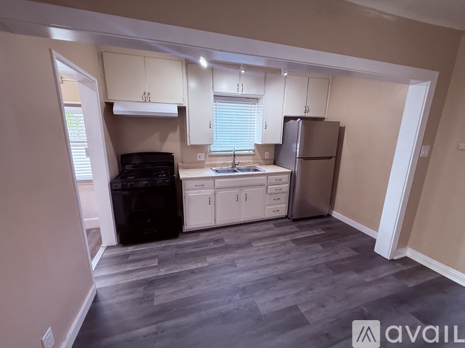 1071 Euclid Ave 2 Beds Single Family Home for Rent - Photo gallery 1