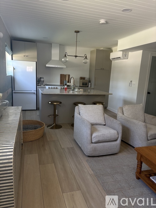 810 Lindsay Ave 1 Apartment for Rent - Photo gallery 2