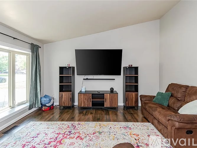 1221 Warwick Drive 3 Beds Single Family Home for Rent - Photo gallery 3