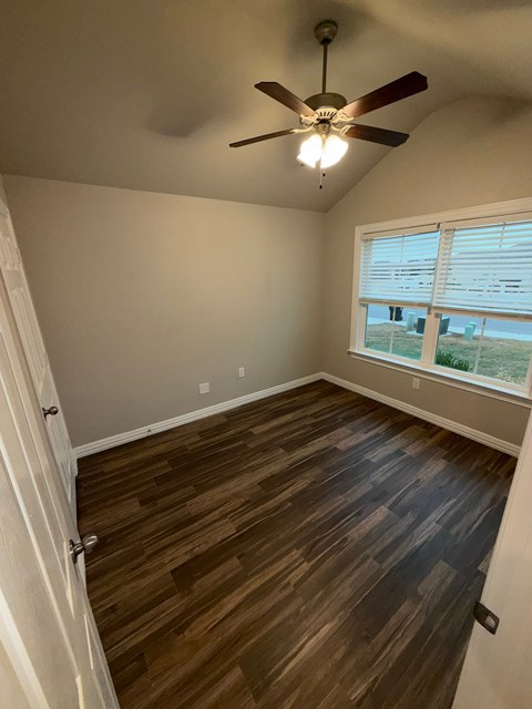 810 United Drive 2 Beds Apartment for Rent