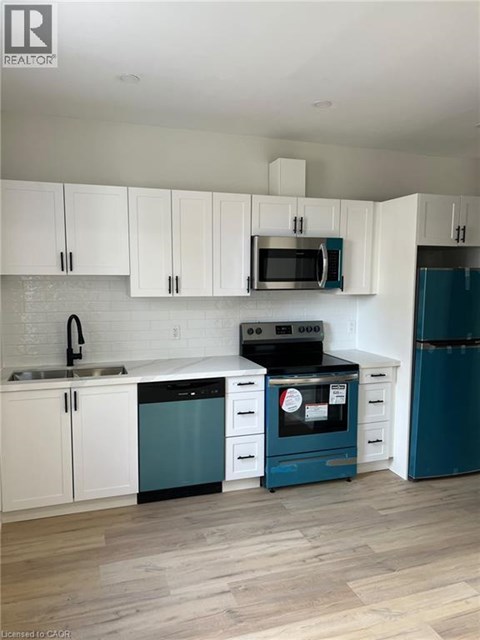 30 VICTORIA Avenue N 1 Apartment for Rent