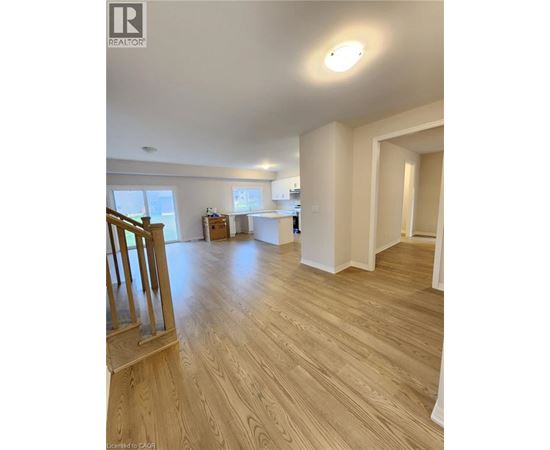131 HILLCREST Road 4 Beds House for Rent - Photo gallery 4