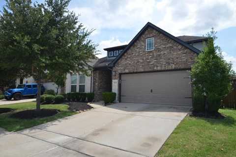 11134 Honeysuckle Haven Drive 4 Beds Apartment for Rent