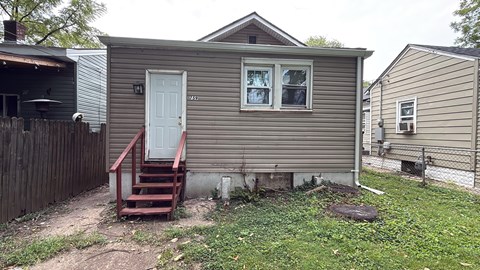 1759 West Hill Street 3 Beds Apartment for Rent