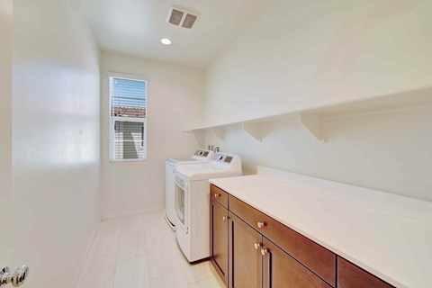 271 Rose St 4 Beds Apartment for Rent