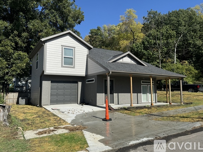 748 Seminary Street 2 Beds Single Family Home for Rent - Photo gallery 2