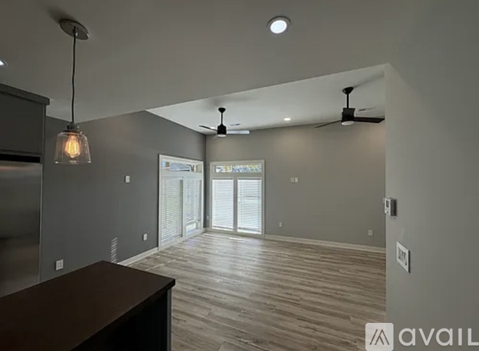 748 Seminary Street 2 Beds Single Family Home for Rent - Photo gallery 4