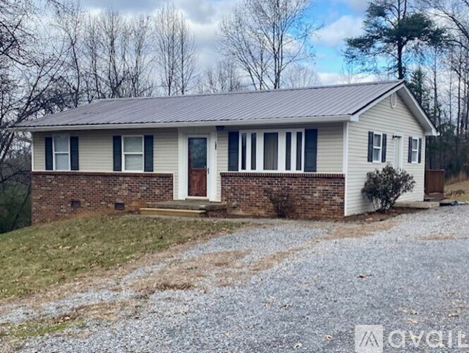 173 Circle Dr. 3 Beds Single Family Home for Rent - Photo gallery 3