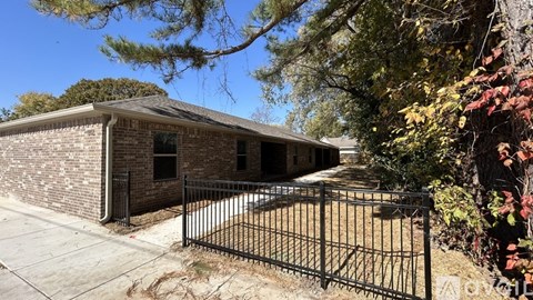 312 Butler St 3 Beds Apartment for Rent