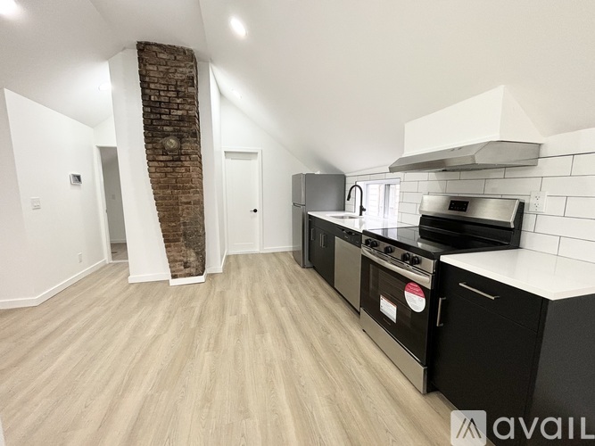 165 West Main Street 1 Apartment for Rent - Photo gallery 3