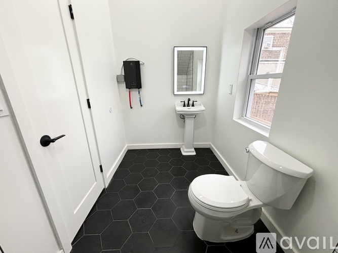 165 West Main Street 1 Apartment for Rent - Photo gallery 4