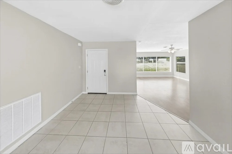 1064 Indian Rocks Rd S, Largo, FL, 33770 3 Beds Single Family Home for Rent - Photo gallery 3