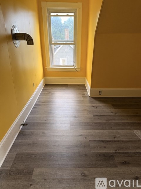 16 Columbus St 3 Beds Apartment for Rent