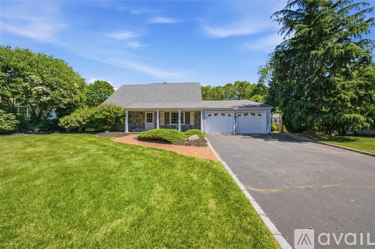 139 Sycamore Circle 4 Beds Single Family Home for Rent - Photo gallery 1