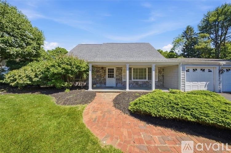 139 Sycamore Circle 4 Beds Single Family Home for Rent - Photo gallery 2