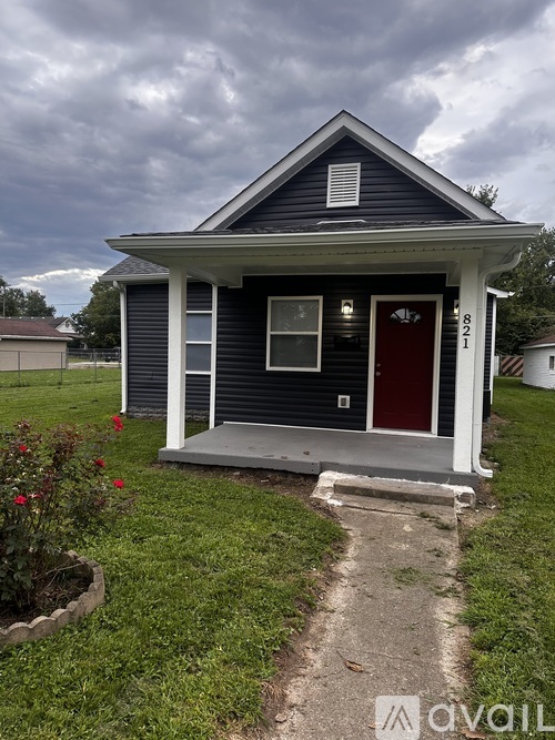 821 Morris Avenue 3 Beds Single Family Home for Rent - Photo gallery 1