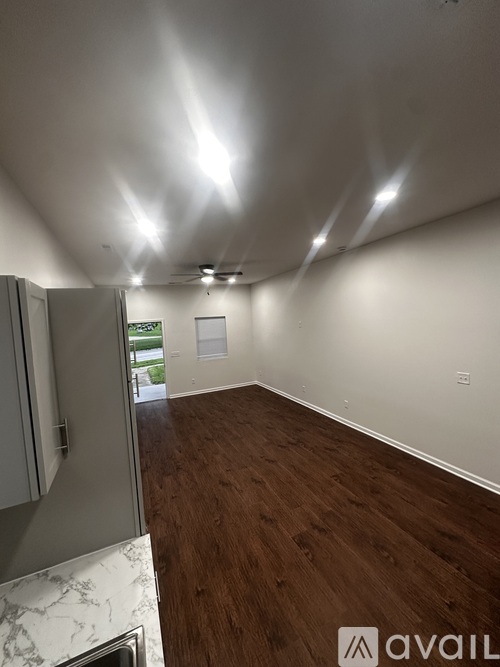 821 Morris Avenue 3 Beds Single Family Home for Rent - Photo gallery 5